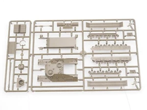 GF9 CLASH OF STEEL AMERICAN T28 ASSAULT TANK SPRUE. GREEN 1013 - Picture 1 of 1