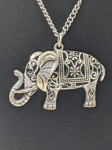 Colgante y collar de elefante tono plata metal filigrana negro estrás ojos - Imagen 1 de 11