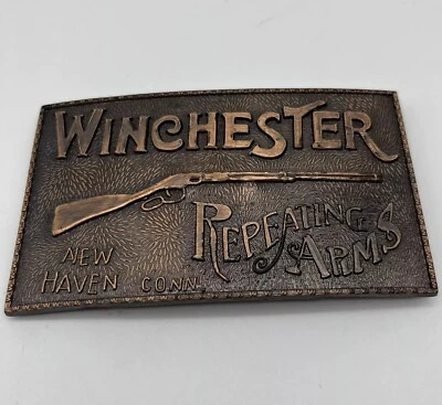 Hebilla de cinturón vintage Winchester brazos repetitivos New Haven Conn latón 4" x 2,25" Foto 1 de 4