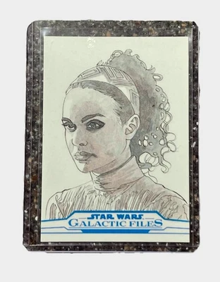 2018 Topps Star Wars Galactic Files Padme Amidala Sketch Art Card By Roy Cover - Image 1 of 2