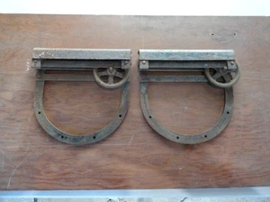 Vintage Horseshoe U Shape Antique Metal Barn Door Track Rollers Hangers Pair 'C' - Picture 1 of 14