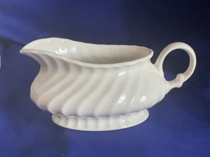 GRAVY BOAT Brocca di Osso Bianco Modello Swirl Vintage 7" h Ottime Condizioni - Foto 1 di 6