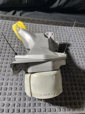 03-14 梅赛德斯 W216 CL600 S600 发动机马达左驾驶员侧安装支架 SB — 第 1/4 张图片