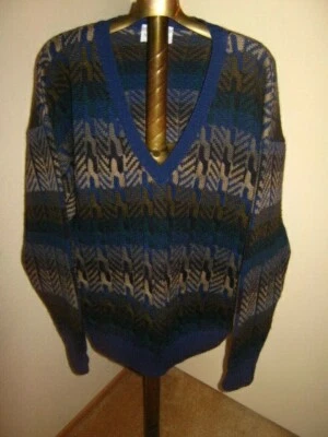 Nomadic TRADERS Long Sleeve Blue STRIPED V-Neck Sweater ADULT Size X-Large - Image 1 of 4