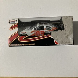 1:64 NASCAR Stock Car Richmond International Speedway Racing Perfection -2005 - Bild 1 von 7