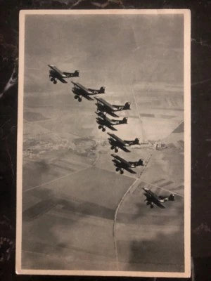 Praga Checoslovaquia 1936 RPPC cubierta postal formación de avión de la Fuerza Aérea Foto 1 de 2