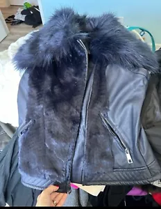 Guess Vest - Picture 1 of 3