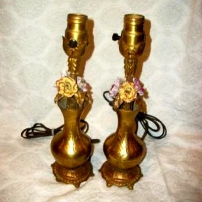 Lámparas toudoir flores porcelana bronce años 20 hojas Ormolu francesas antiguas ornamentadas Foto 1 de 4