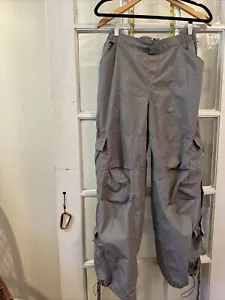 Angel Kiss Utility Cargo Pants Womens Size LARGE Polyester Windbreaker EUC - Picture 1 of 12