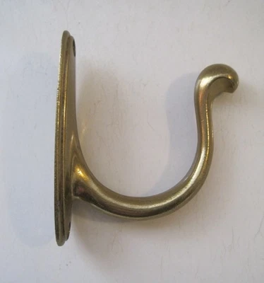Gancho de pared de latón vintage usado sin herrajes aspecto escolar sombrero abrigo toalla Foto 1 de 3