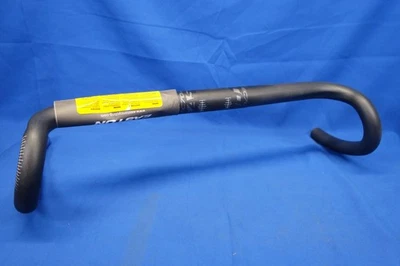 New Easton EC70 AX Flare Carbon Drop Handlebar: 44m Width, 31.8mm Clamp - Image 1 of 4
