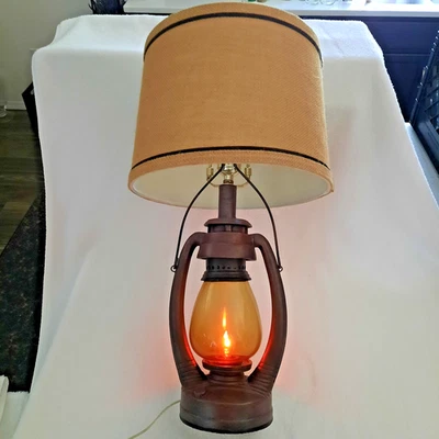 Lámpara de mesa linterna de aceite estilo vintage con luz nocturna pantalla de arpillera cabina rústica 21" H Foto 1 de 4