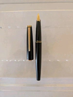 D1 Vtg Black Gt Montblanc 320p Fountain Pen - Steel Gp F Semiflex Nib - Image 1 of 4