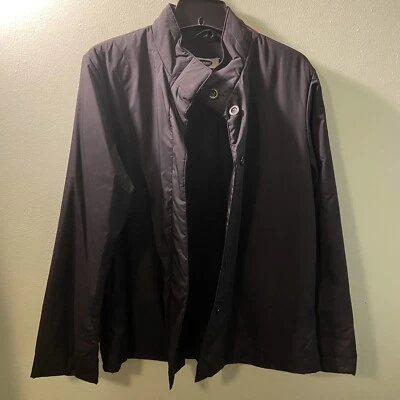 Chaqueta negra Old Navy con pantalones talla grande  Foto 1 de 4