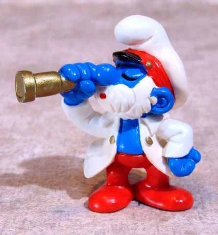 Captain Papa Smurf Figurine, Version 3 ~ NEW Cover