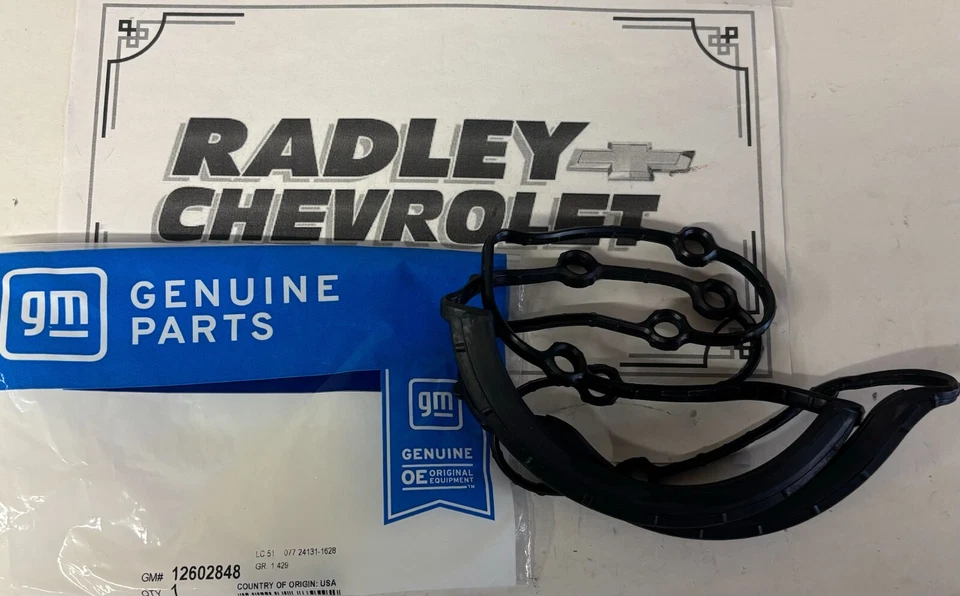 NEW GM OEM AURA ENGINE TRANSAXLE ENGINE PARTS- OIL PAN GASKET GMC 12602848 - Image 1 of 1