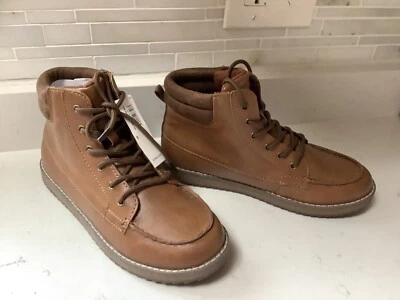 NUEVO CON ETIQUETAS - BOTAS MOCASÍN DE CUERO SINTÉTICO MARRÓN CON CORDONES PARA NIÑOS TALLA 5 Foto 1 de 4