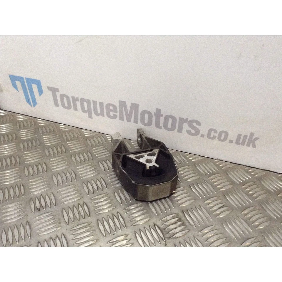 2016 Ford Focus ST-3 2.0 Rear gear box mount - Image 1 of 1