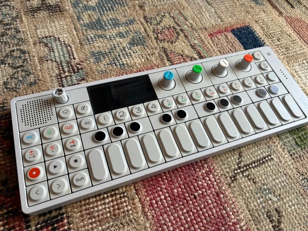 【ジャンク】 Teenage Engineering OP-1 Teenage Engineering OP-XY登場！｜島村楽器 名古屋パルコ店