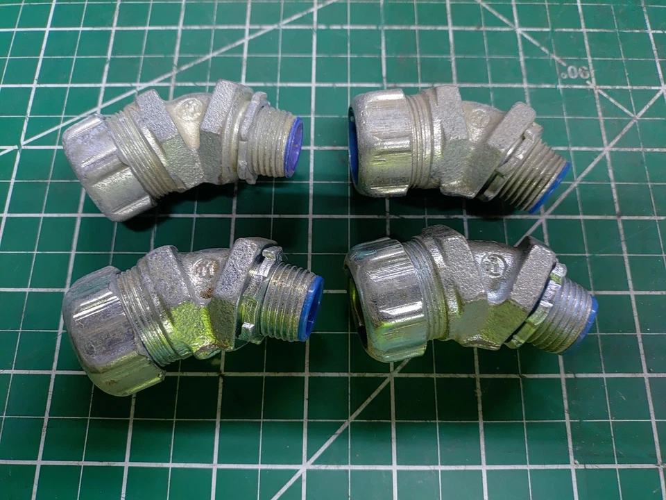 (4) Conector aislante hermético líquido codo Thomas & Betts 5342 1/2" 45° para FMC Foto 1 de 1