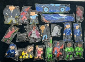 NUEVO Juego de 20 personajes de madera Come Alive Superhéroes reversibles con bolsa 2011 - Imagen 1 de 10