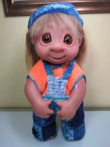 1979 GIANT GIRL IN HOMEMADE OUTFIT - 17" Bambola Troll Dam - RARA 5 DITA - Foto 1 di 10