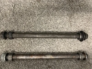 HONDA CBR900RR FIREBLADE RRT bis RRX HINTERRADSPINDEL & DISTANZSCHEIBEN SC33 1996-1999 - Bild 1 von 5