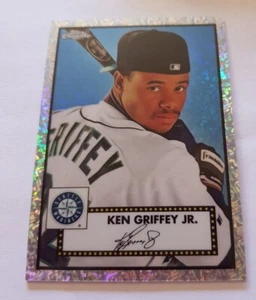 Topps 2021 Chrome Platinum - Ken Griffey Jr - Seattle - Mini Diamonds - 39/70 - Bild 1 von 3