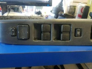 Door Switch Front MAZDA 5 06 07 08 09 10 - Picture 1 of 2