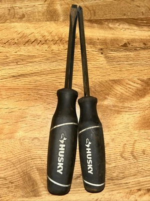 Husky Pair Of Demolition Screwdrivers - Image 1 of 2