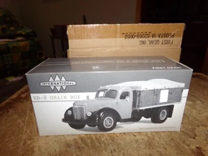 1/34 first gear international KB-8 grain truck boone county fair in the box new - Picture 1 of 5