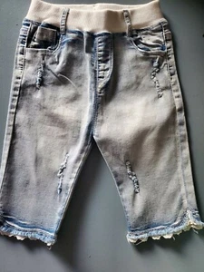 NWT  M.L. Kids Girls Sz 6 Denim Capris Light Wash Distressed Lace Elastic Waist - Picture 1 of 9