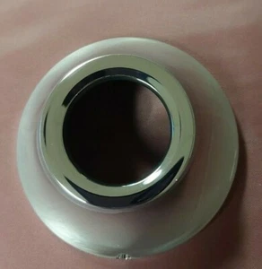 Moen - Handle Hub Escutcheon #198040 with set screw. - Picture 1 of 9