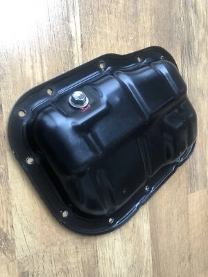 Óleo de motor inferior Toyota 1.8L Pan Prius 2010-2015 original do fabricante 1210237010 - Imagem 1 de 3