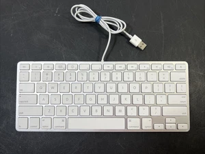 Genuine Apple A1242 Wired White Silver USB Keyboard for iMac Mac Mini Mac Tested - Picture 1 of 6