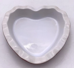 "Plato con volantes Emile Henry rojo y blanco en forma de corazón hecho en Francia 5 3/4"" 61,49" - Imagen 1 de 4