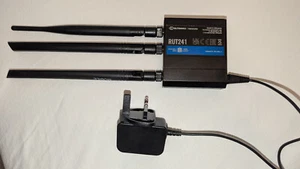 Teltonika RUT241 Oberfräse - Bild 1 von 1