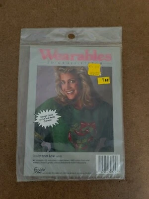 Nuevo con caja Golden Bee Wearables para punto de cruz "Holly and Bow" Navidad Tear-Away Des Foto 1 de 4
