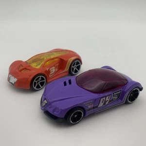 Hot Wheels Goldener Pfeil lila 04 (2013) & Ultra Rage rot #3 2014 Mystery Modell - Bild 1 von 10