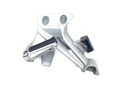 FOOTREST BRACKET REAR LEFT Yamaha FJR 1300 2013-2016 ABS (FJR1300 FJR1300A) 2013 Foto 1 de 2