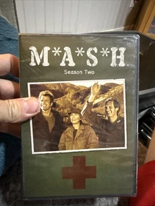 MASH - Season 2 Two (DVD, 2002, 3-Disc Set) Brandneu & Versiegelt - Bild 1 von 3
