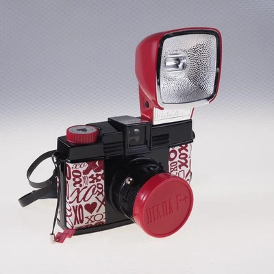 Diana F+ medium format film camera "Love Letters" limited edition, tested - Image 1 of 4