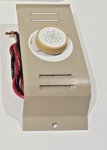 RADWELL TC1 THERMOSTAT FOR BASE BOARD HEATER 22 AMP 125 / 250 / 277 VAC - Bild 1 von 3