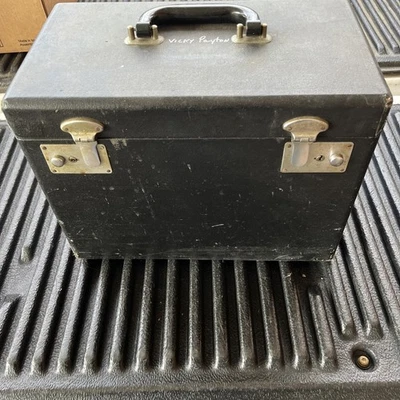 Vintage Singer Featherweight Cat 3-120 Sewing Machine-Untested - Image 1 of 4