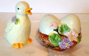 Avon Springtime Ceramic Easter Duck/ Egg in Floral Nest  Salt & Pepper Shakers - Picture 1 of 7