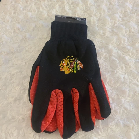 NHL Chicago Blackhawks Colored Palm Utility Gloves Black w/ Red Palm NEW Cover