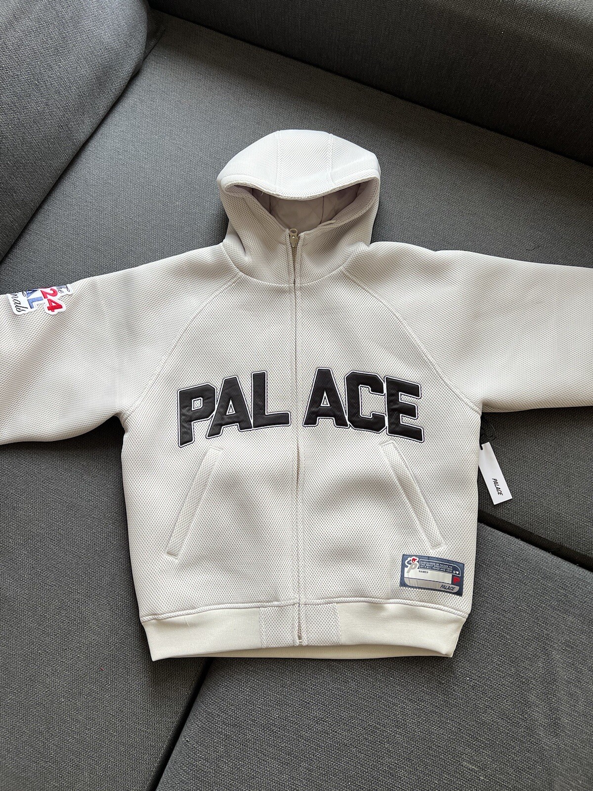 Palace Skateboard Mesher Jacket Arctic Grey – Large Preloved Palace Skateboard Mesher Jacket Arctic Grey – Large Preloved