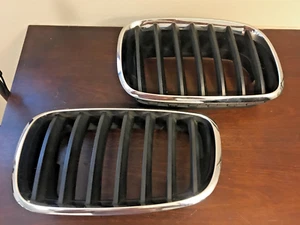 Sp5750 BMW 5 F10 F11 Front Bumper Upper Radiator Grill, Set of 2, right, left - Picture 1 of 10