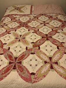 Vintage Nostalgia Home Fashions Pink Calico Floral Cotton Queen Quilt & Sham Set - Picture 1 of 10