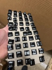 Montaje magnético para brida de cable de 5 lb, NUEVO, cantidad 100 - Imagen 1 de 4